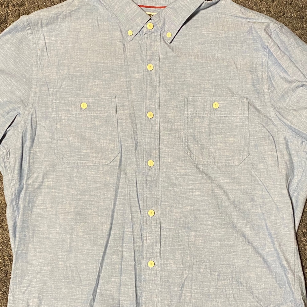 Short sleeved casual shirt